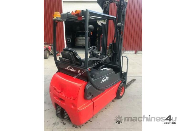 caption Linde E16C Electric Forklift