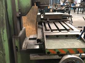 UNIVERSAL MILLING MACHINE - picture1' - Click to enlarge