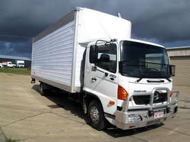 Hino FD 1024-500 Series Pantech Truck - picture1' - Click to enlarge