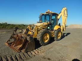 Komatsu WB97S - picture0' - Click to enlarge