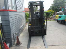 Yale 2.5 ton Container Mast Used Forklift #1477 - picture1' - Click to enlarge