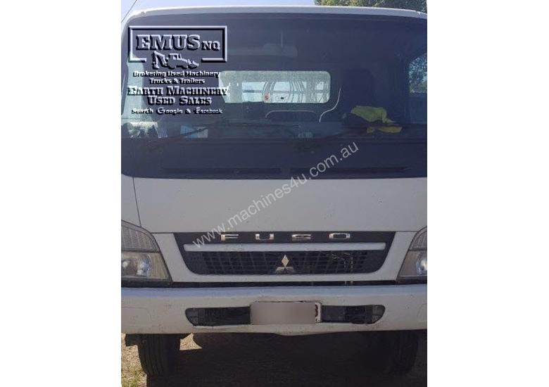 caption 2009 Fuso Canter Service Truck, kitted out. TS471