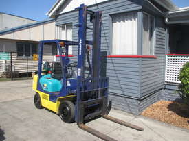 1.8 ton Komatsu LPG Cheap Used Forklift - picture0' - Click to enlarge