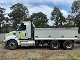 CAT CT610 Tipper Truck - picture0' - Click to enlarge