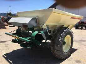 Marshall 850T Fertilizer/Manure Spreader Fertilizer/Slurry Equip - picture1' - Click to enlarge