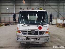 2010 Hino FD1J Series 2 - picture1' - Click to enlarge