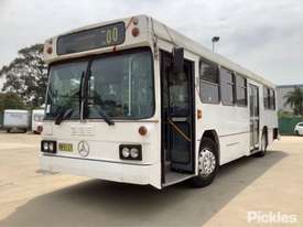 1987 Mercedes Benz PMC Commuter - picture1' - Click to enlarge