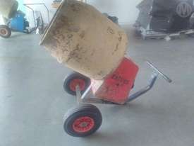 Easymix Cement Mixer - picture2' - Click to enlarge