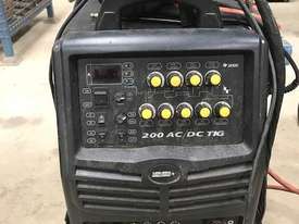 UNI MIG 200 Ac/dc/tig - picture0' - Click to enlarge