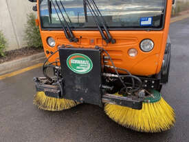 AUSA B400H Sweeper Truck - Hire - picture0' - Click to enlarge