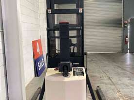 Crown Walkie Stacker - picture0' - Click to enlarge