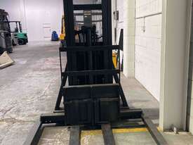 Crown Walkie Stacker - picture2' - Click to enlarge