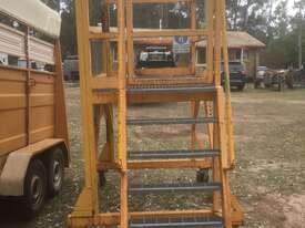 Work Platform Heavy Duty - picture0' - Click to enlarge