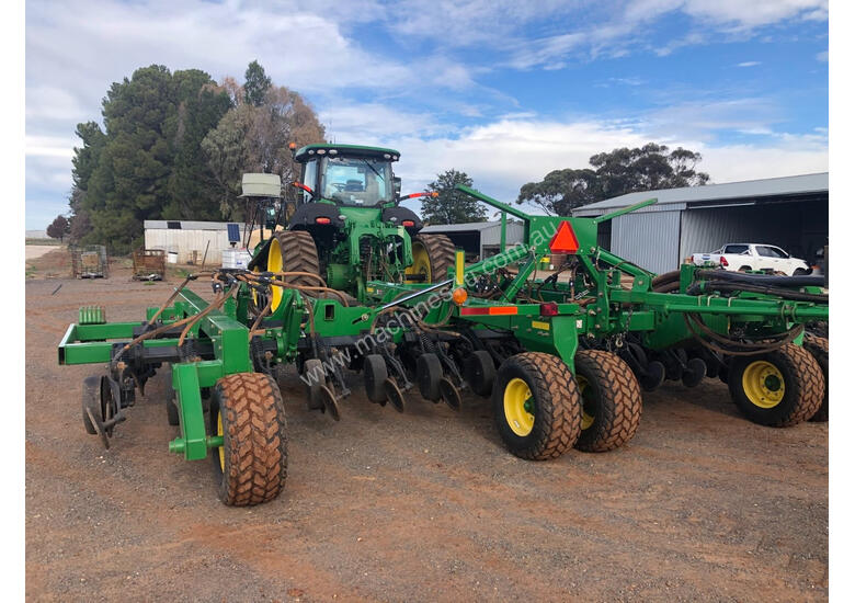 Used 2013 John Deere John Deere 1890 Disc and 1910 Cart Seed Drills ...