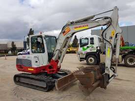 TAKEUCHI TB250 5T EXCAVATOR WITH FULL A/C CABIN, Q/C HITCH AND BUCKETS AND LOW HOURS - picture0' - Click to enlarge