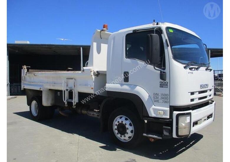 caption Isuzu FTR900