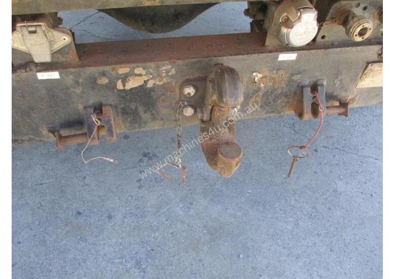caption Isuzu FTR900