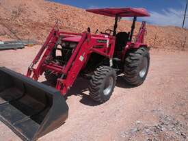4WD Tractor. Low hours - picture0' - Click to enlarge
