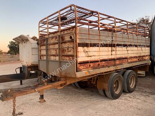 Trailer Pig Trailer With Cattle Crate SN875 GG12961