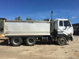 2005 Nissan UD CW445  Tandem Tipper - picture1' - Click to enlarge