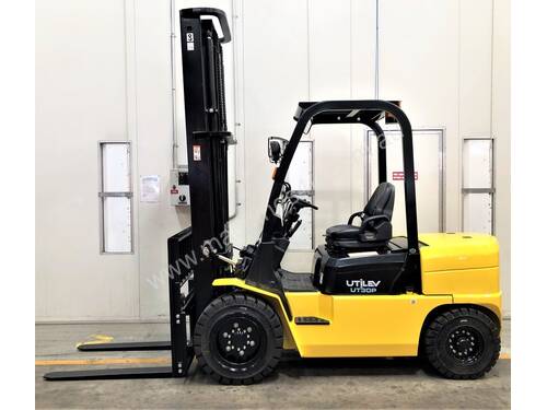 3T Diesel Counterbalance Forklift - Runout Special