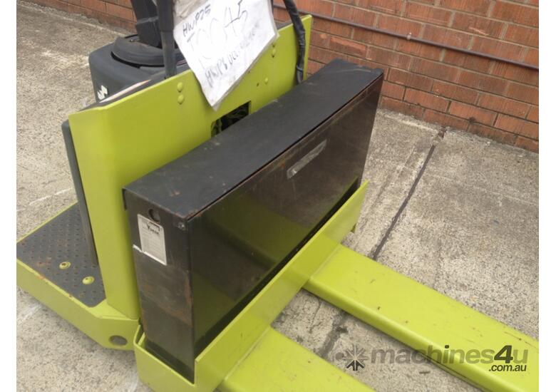 Hire clark 2 2t Electric CLARK Pallet Truck Powered Pallet Trucks in