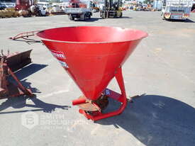 SILVAN 500 SPREADER PTO - picture0' - Click to enlarge