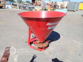 SILVAN 500 SPREADER PTO - picture1' - Click to enlarge