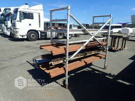 2M SCAFFOLDING & 4 X ACROW PROPS - picture0' - Click to enlarge