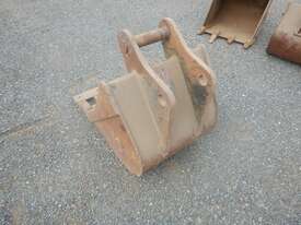 Jaws 585mm Gp Bucket to suit 8T - picture1' - Click to enlarge