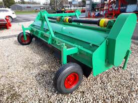 Baselier 4LKB370 – 4 Row Haulm Topper - picture0' - Click to enlarge