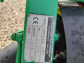 Baselier 4LKB370 – 4 Row Haulm Topper - picture0' - Click to enlarge