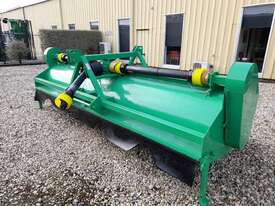 Baselier 4LKB370 – 4 Row Haulm Topper - picture1' - Click to enlarge