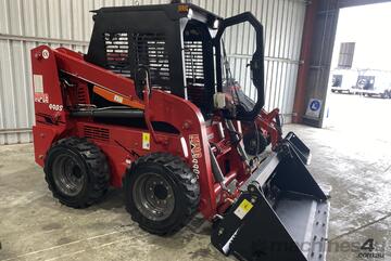 Digger King 990kg Skid Steer Loader