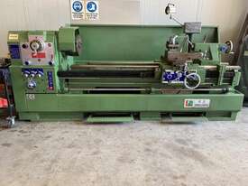 Taiwanese Centre Lathe, Ø560x2000mm Turning Capacity, Ø104mm Bore - picture1' - Click to enlarge