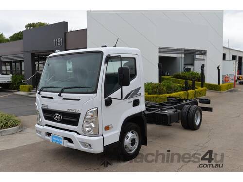 2022 HYUNDAI EX6 SWB - Cab Chassis Trucks