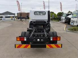 2022 HYUNDAI EX6 SWB - Cab Chassis Trucks - picture2' - Click to enlarge