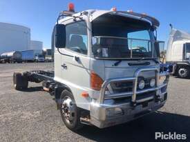 2005 Hino GD1J - picture0' - Click to enlarge