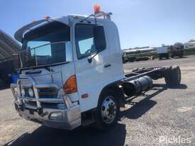 2005 Hino GD1J - picture0' - Click to enlarge