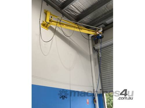 1000kg Chain Hoist 2018 (ONLY USED TWICE)