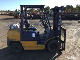 1999 Komatsu FG25T-12 - picture1' - Click to enlarge