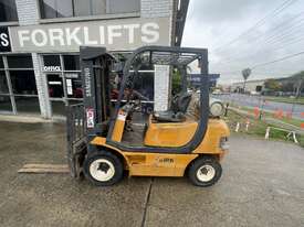 2.5 Tonne Container Mast Forklift For Sale - picture0' - Click to enlarge