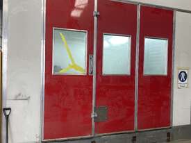 Spray booth full down draft industrial low bake oven - picture0' - Click to enlarge