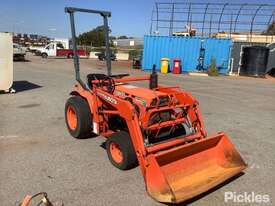 Kubota B7100 HST - picture0' - Click to enlarge