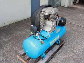 Air Compressor - picture0' - Click to enlarge