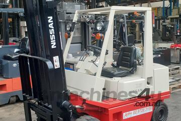 ACTIVE FORKLIFTS - Nissan Forklift for sale-2.5 ton 5500mm lift height solid tyres ACTIVE FORKLIFTS - Nissan Forklift for sale-2.5 ton 5500mm lift height solid tyres