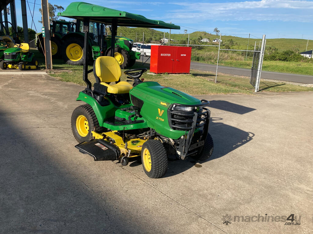 Used 2016 John Deere X758 Ride On Mowers in , - Listed on Machines4u