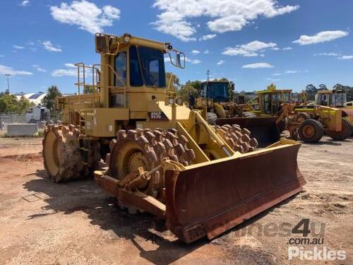 Caterpillar 825C