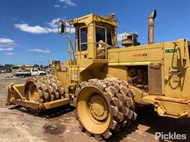 Caterpillar 825C - picture2' - Click to enlarge