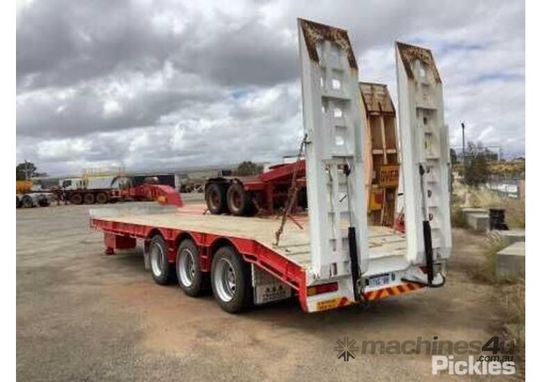 Buy Used Aaa Trailers 2020 Aaa Trailers Tri Axle Tag Trailer Tag 